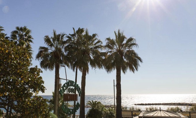 Imperia Hotel | Cozy Hotel Kristina: Pet-Friendly with Private Beach Access