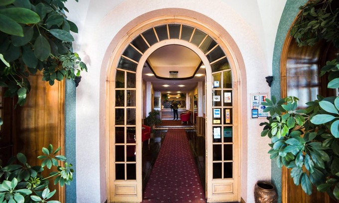 Imperia Hotel | Hotel Kristina: Family-Friendly Retreat with Breakfast