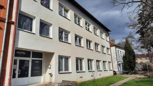 Pardubice Hotel | Comfortable Stay at Hotel Kristl with Breakfast & Pet Care