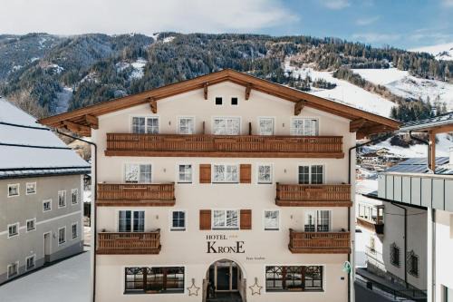 Grossarl Hotel | Top-Rated Hotel Krone Großarl: Pet Friendly & Breakfast Included