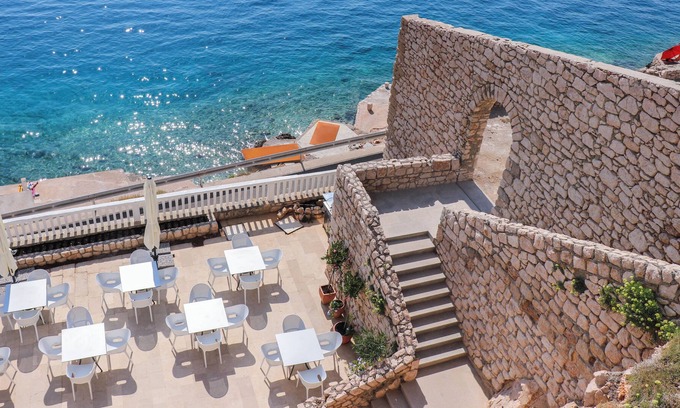 Jablanac Hotel | Guest Rated 10/10: Hotel Kul IN Ablana with Family Amenities