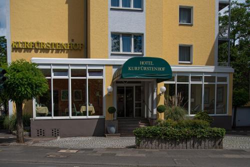 Weststadt Hotel | Discover Comfort at Hotel Kurfürstenhof: Pet Friendly Stays