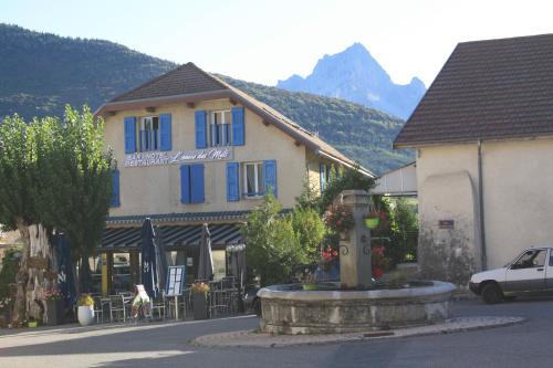 Lus-la-Croix-Haute Hotel | Pet-Friendly Getaway at Hotel L'envie des mets