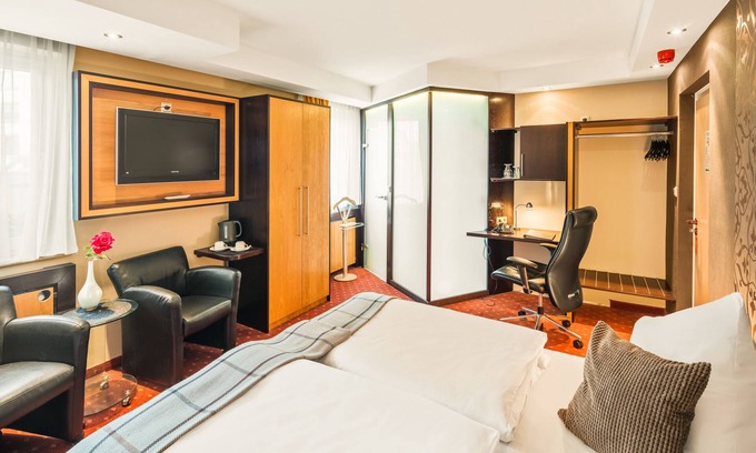 Sprendlingen Hotel | Comfortable Hotel L'Escala with Spa & Family-Friendly Amenities