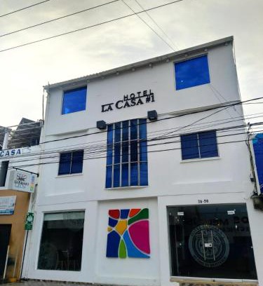 Monteria Hotel | Budget-Friendly Hotel La Casa: Rated 9/10 & Family-Friendly