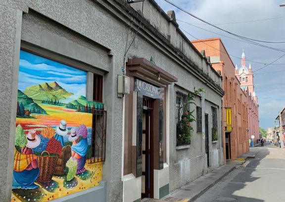 Guadalajara de Buga Hotel | Discover Comfort at Hotel La Casona - Pet & Child Friendly