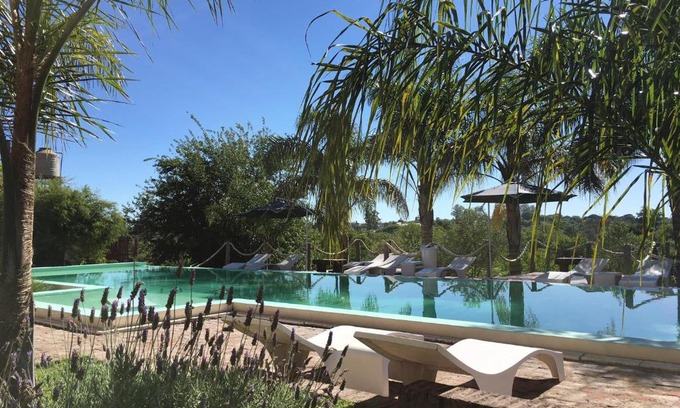 La Paz Hotel | Budget-Friendly Hotel La Cautiva de Ramirez: 9/10 Rated Stay