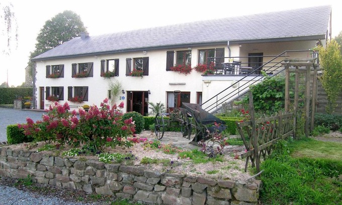 Bras-Haut Hotel | Discover Hotel La Crémaillère: Pet-Friendly with Hot Tub