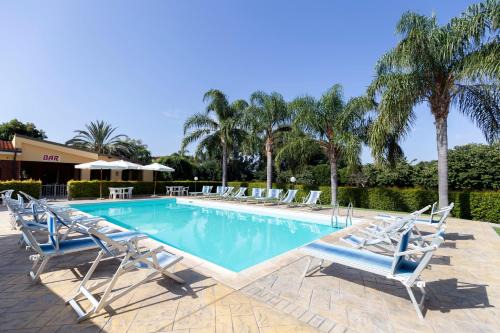 Torre Ruffa Hotel | Relax at Hotel La Fattoria Sul Mare with Oceanfront Bliss
