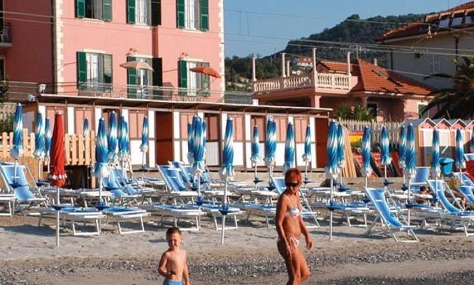Pietra Ligure Hotel | Oceanfront Hotel La Milanese: Pet Friendly & Family Ready