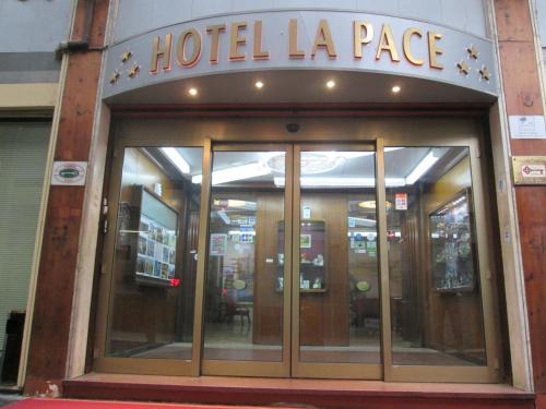 Pisa City Centre Hotel | Eco-Friendly Hotel La Pace with Delicious Breakfast & Hot Tub
