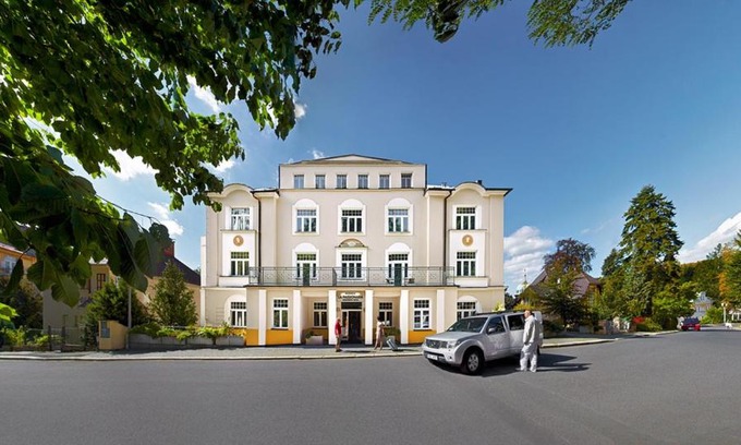 Marianske Lazne Hotel | Relaxing Retreat at Wellness Hotel La Passionaria, 4-Star Stay