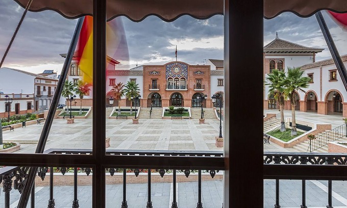 Palos de la Frontera Hotel | Family-Friendly Comfort at Hotel La Pinta with Spa & Breakfast