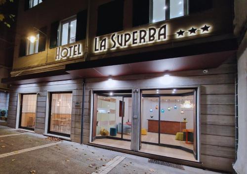 Pre Hotel | Hotel La Superba: Family-Friendly Stay with Top Amenities