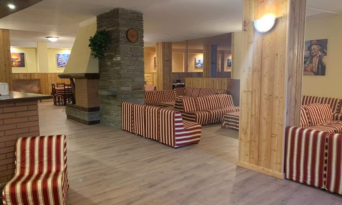 Sauze d'Oulx Hotel | Discover Hotel La Terrazza: Pool, Restaurant & Family Fun