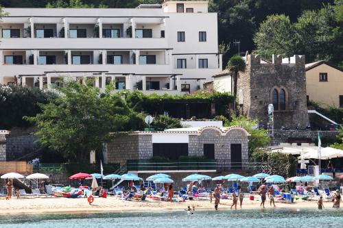 Palinuro Hotel | Relax at Hotel La Torre: 4-Star Oceanfront Retreat