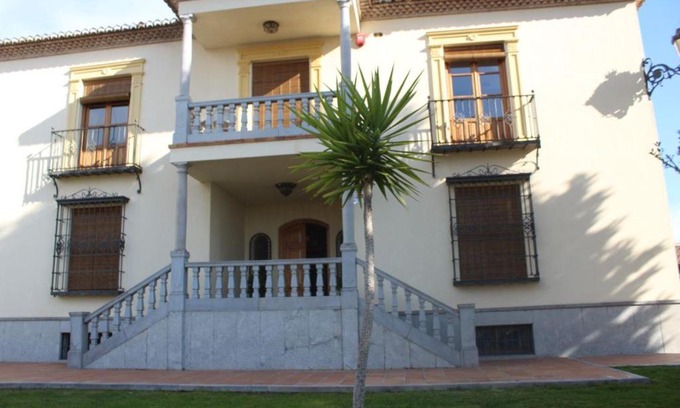 La Zubia Bed & Breakfast | Discover Hotel La Zubia in Granada - Rated 8.5/10!