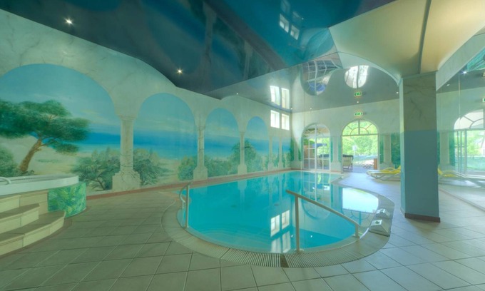 Weilburg Hotel | Relax at Hotel Lahnschleife: Pool, Spa & 4-Star Comfort