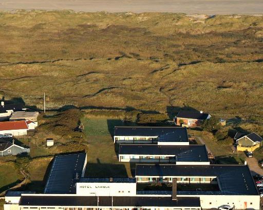 Lakolk Hotel | Comfortable Hotel Lakolk with Oceanfront Views & Pool