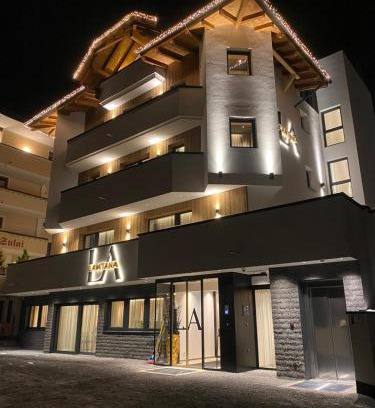 Ischgl Hotel | Experience Hotel Lamtana: 4-Star Stay with Spa & Pet Friendly