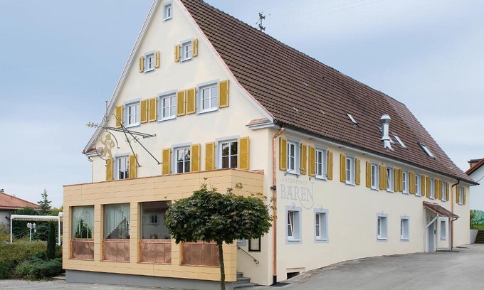 Trossingen Hotel | Pet-Friendly Hotel Landgasthof Bären with Family Amenities