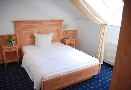 Schoenenberg-Kuebelberg Hotel | Inviting Landgut Jungfleisch: Pet-Friendly Getaway