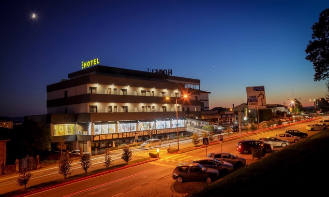 Valenca Hotel | Discover Comfort at Hotel Lara with Pool & Spa Amenities