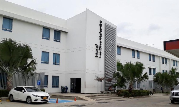 Malambo Hotel | Budget-Friendly Stay at Hotel las Olas Malambo with Breakfast