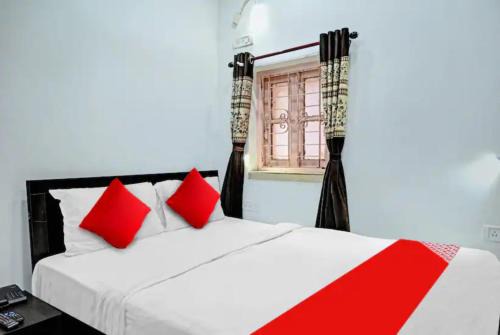 Jadavpur Hotel | Top-Rated Hotel Laxmi Guest House Jadavpur with Dining & Family Amenities