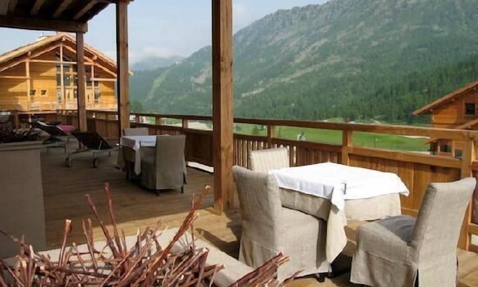 Montgenevre Hotel | Discover Hotel le Chalet Blanc: 4-Star Stay with Spa & Pool
