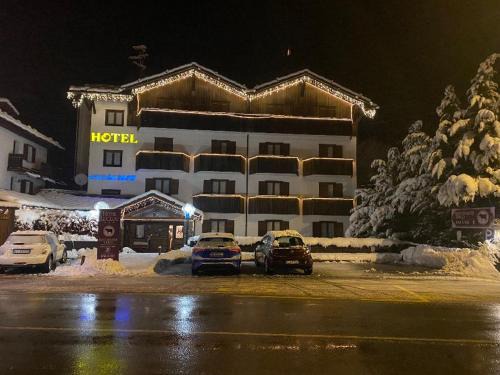 Arvier Hotel | Discover Hotel Le Clou: Rated 8.7 with On-Site Dining