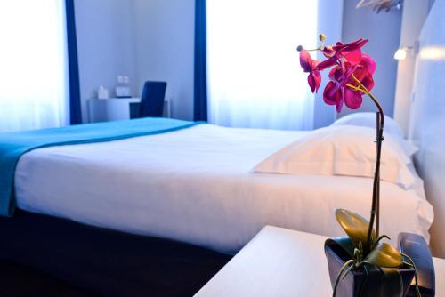 Feurs Hotel | Pet-Friendly Getaway at Hotel Le Comty - Rated 7.9/10