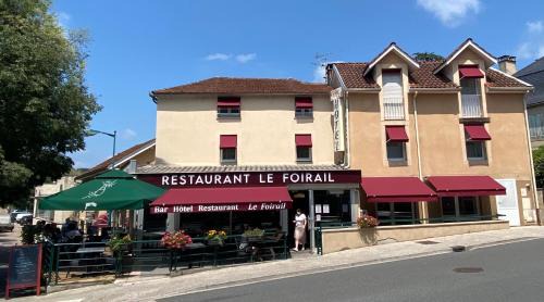 Figeac Hotel | Budget-Friendly Hotel Le Foireail with Pet-Friendly Options