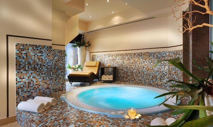 Borgo Milano Hotel | Relaxing Retreat at Hotel Leopardi: Spa & Family-Friendly