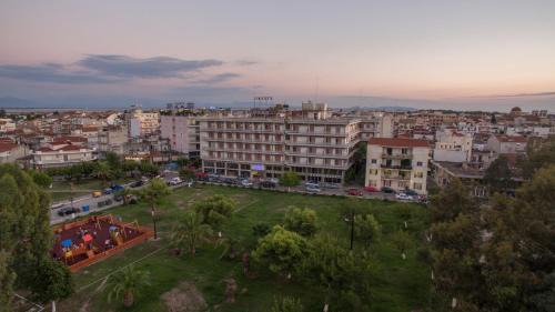 Mesolongi Hotel | Pet-Friendly Hotel Liberty with Family-Style Dining