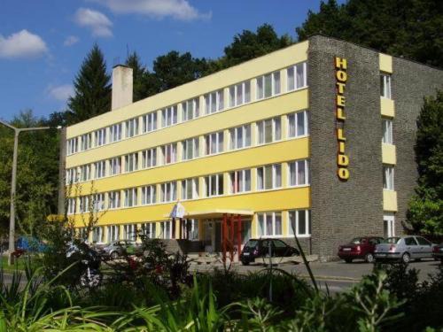 Miskolc-Tapolca Hotel | Budget-Friendly Family Stay at Hotel Lido with Breakfast