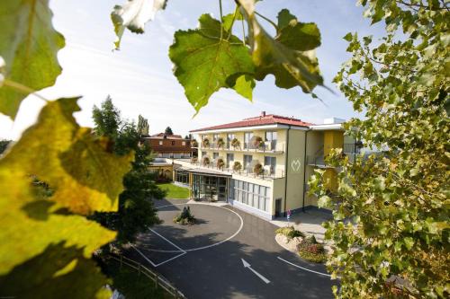 Lassnitzhoehe Hotel | Discover Oceanfront Bliss at Hotel Liebmann - 4 Star Stay