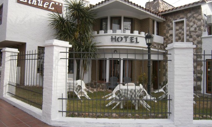 Villa Carlos Paz Hotel | Discover Hotel Lihuel: Family-Friendly with Breakfast Included