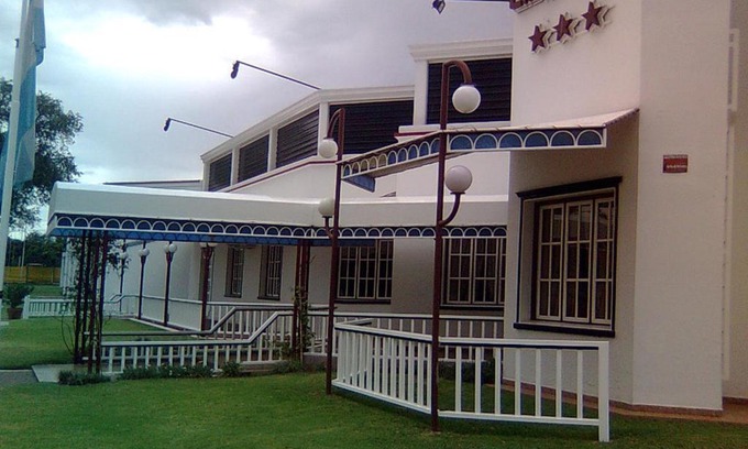 Santa Rosa Hotel | Comfortable Stay at Hotel Lihuel Calel with Pool & Breakfast