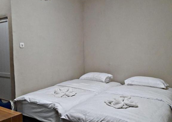 Melawi Hotel | Family-Friendly Getaway at Hotel Lima Bintang