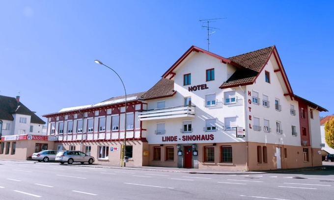 Lustenau Hotel | Hotel Linde-Sinohaus: Family-Friendly with Hot Tub & Dining