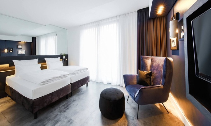 Schoeneberg Hotel | Well-Reviewed Hotel LINDEMANN'S Berlin with Family-Friendly Amenities