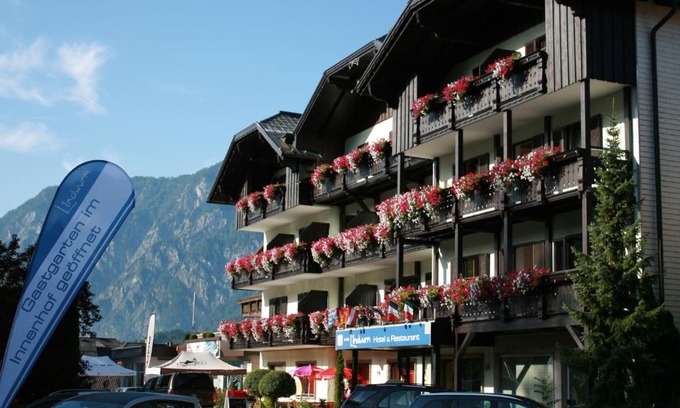 Bad Goisern Hotel | Oceanfront Bliss at Hotel Lindwurm: Pet Friendly Escape