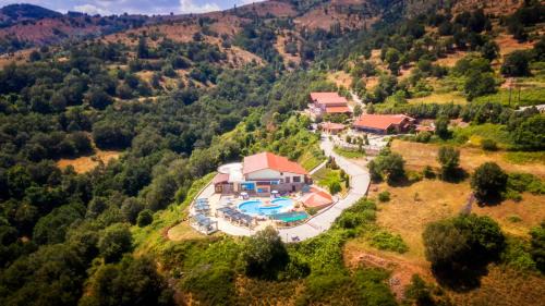 Sidirochori Hotel | Pet-Friendly Hotel Loggas with Ocean View & Pool Access