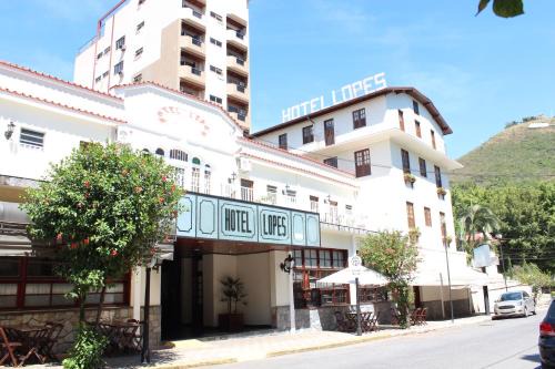 Caxambu Hotel | Discover Hotel Lopes Caxambu: Family-Friendly Retreat