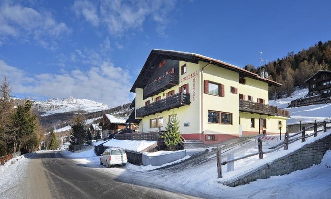 Teola Hotel | Discover Hotel Loredana: Pet Friendly with Breakfast Included