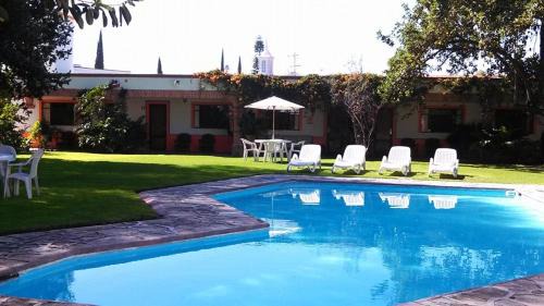 Centro Hotel | Affordable Hotel Los Mezquites: Family-Friendly & Pool Access