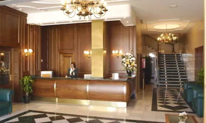 Antequera Hotel | Discover Hotel Lozano: Family-Friendly with Spa & Dining