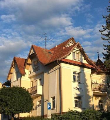 Luhacovice House | Pet-Friendly Getaway at Hotel Lužná with High Guest Ratings