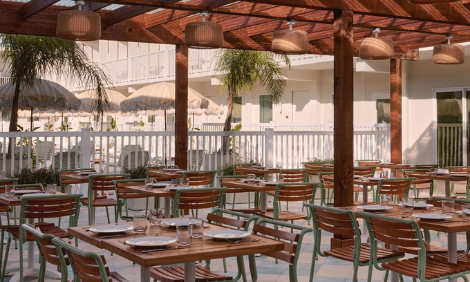 San Jacinto Hotel | Discover Hotel Lucine: Pet-Friendly Stay with Pool & Dining